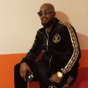 Meet your Posher, Lorenza